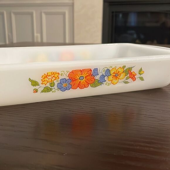 ✨HOST PICK ✨Vintage Glasbake Floral Motif 12” long 7” wide 2” tall casserole - Picture 2 of 5